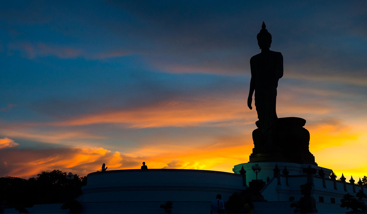 ĐIÊU KHẮC BÌNH MINH